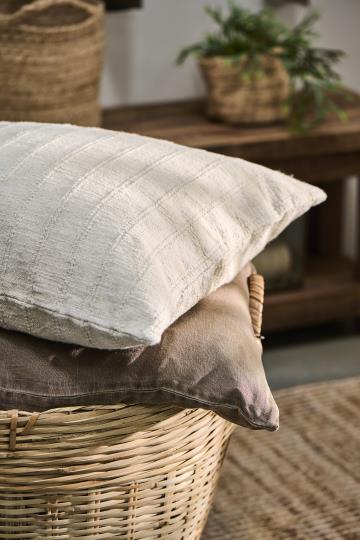 IB Cushion cover Agger w/woven structure