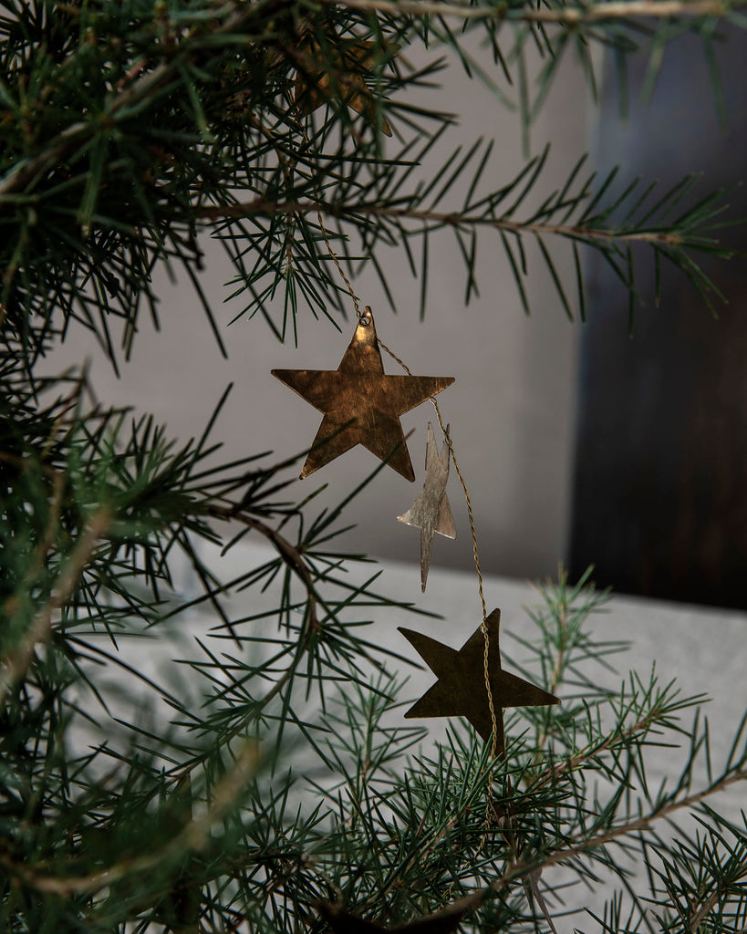 Garland, stars, antique brass