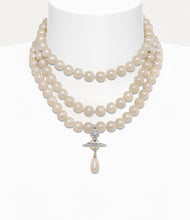 Vivienne Westwood Three Row Pearl