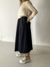 WDTS Orchard skirt - black