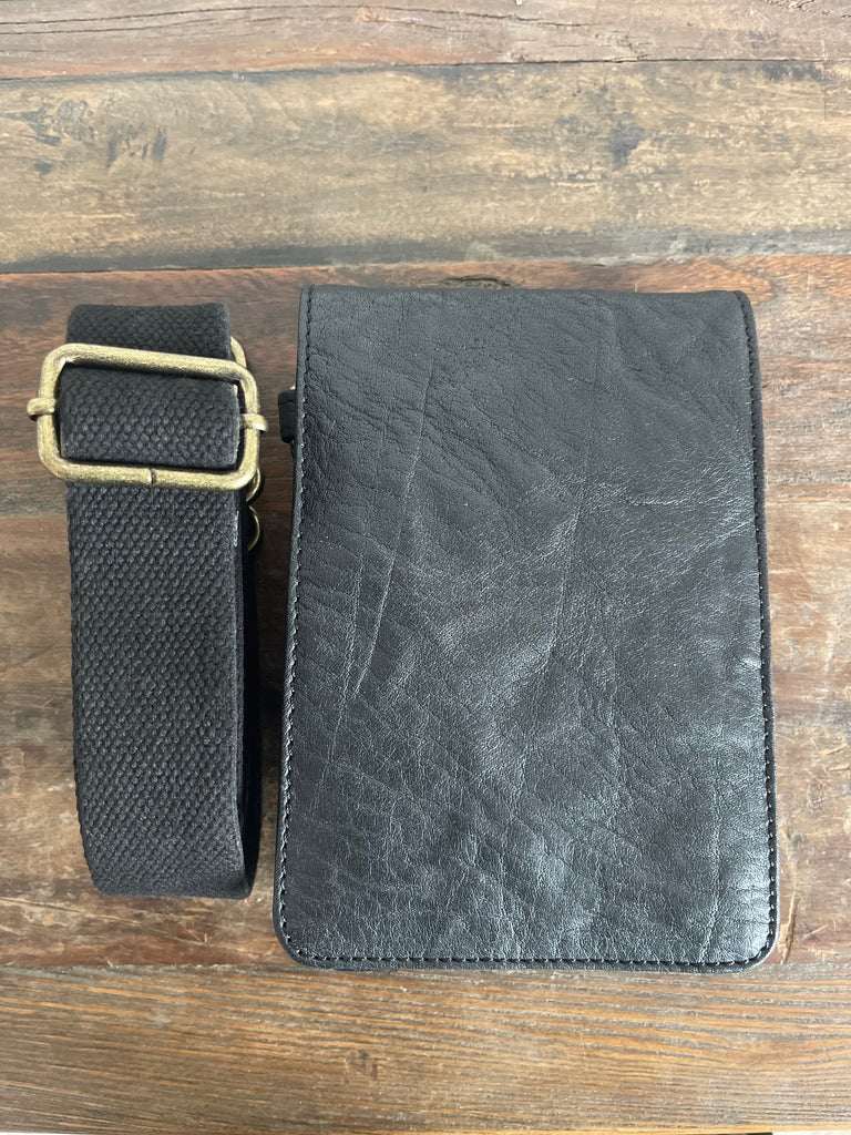 WDTS Cloudy leather black phone/ wallet bag