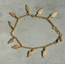 Feather chain bracelet Gold