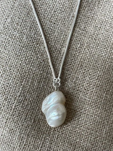 925 Silver Snake Chain Fresh Water Pearl Pendant