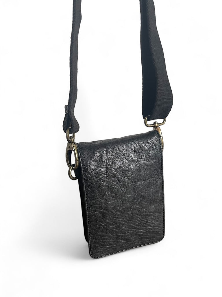 WDTS Cloudy leather black phone/ wallet bag