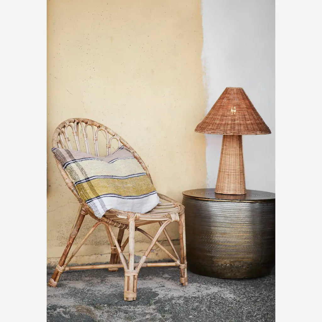 Madam Stoltz Rattan Table Lamp - Rattan natural