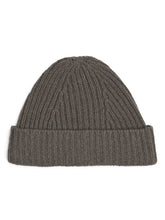 RICK OWENS SS25 HOLLYWOOD WOOL RIBBED BEANIE IN DUST